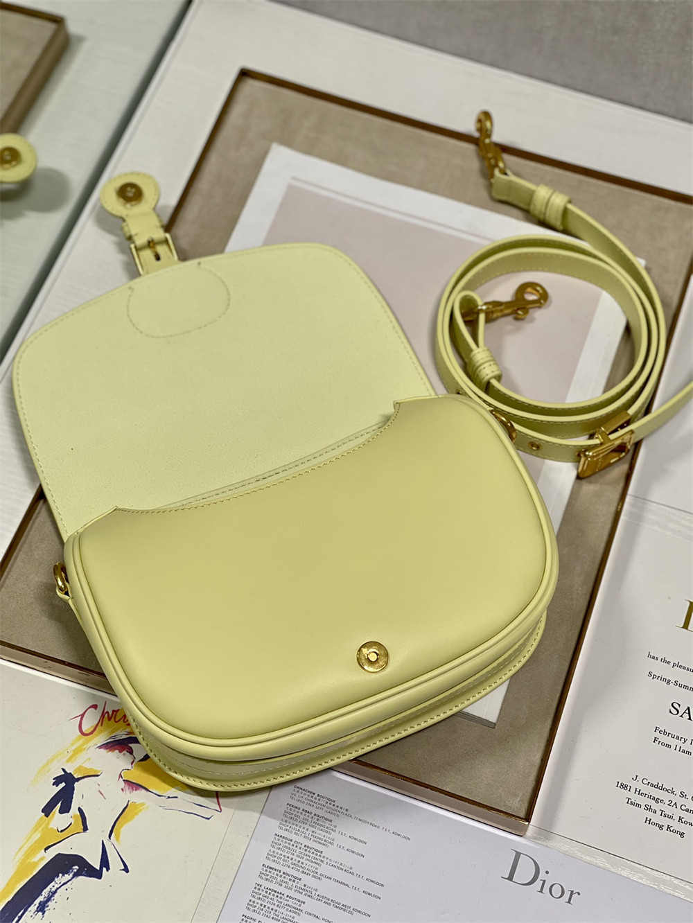 MEDIUM D*0r BOBBY BAG Light Green Box Calfskin