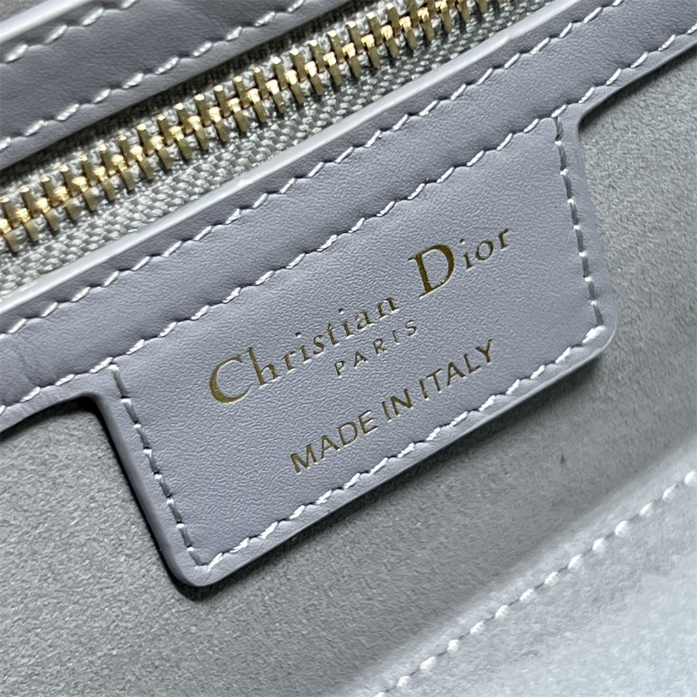 D*0r 30 Montaigne Avenue Grey 22.5 x 12.5 x 6.5 cm