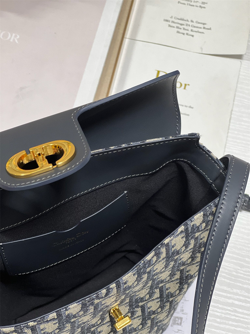 D*0r 30 Montaigne Large Chain Bucket Bag Oblique Jacquard and Calfskin