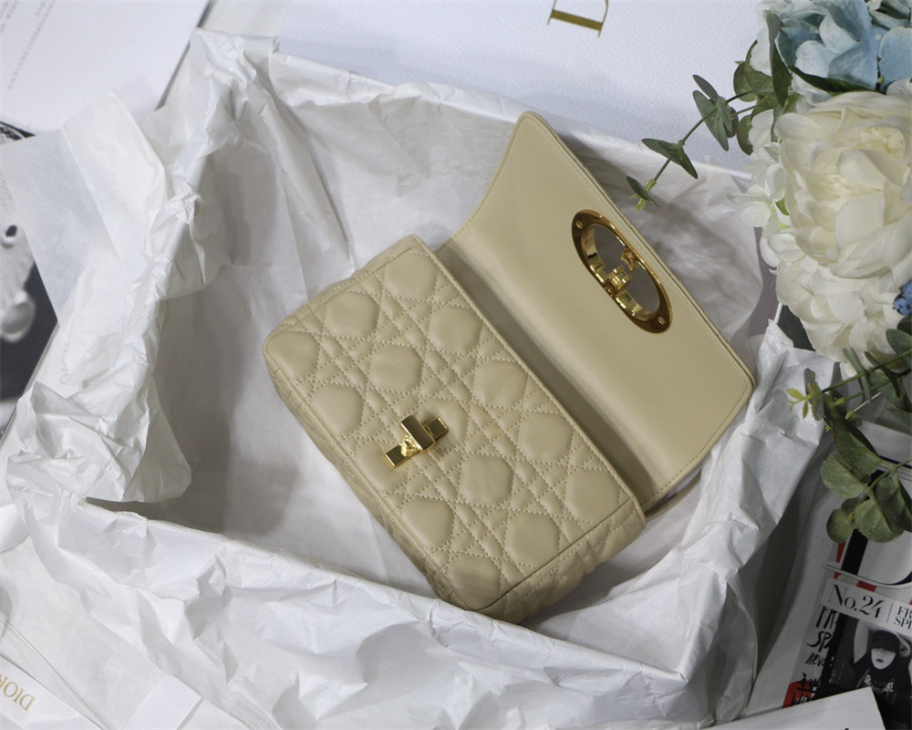 SMALL D*0r CARO BAG Beige S*pple Cannage Calfskin 20 x 12 x 7 cm