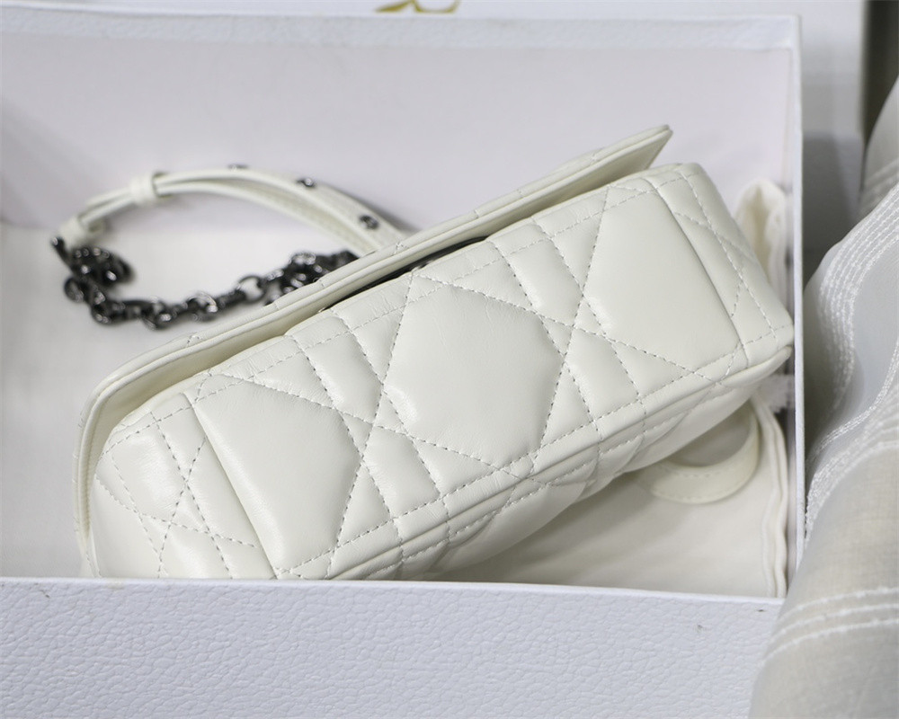 SMALL D*0r CARO BAG Ivory S*pple Cannage Calfskin With Silver Hardware 20 x 12 x 7 cm