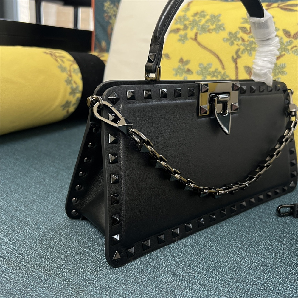 va*t*no GARAVANI ROCKSTUD23 smooth calfskin handbag Black