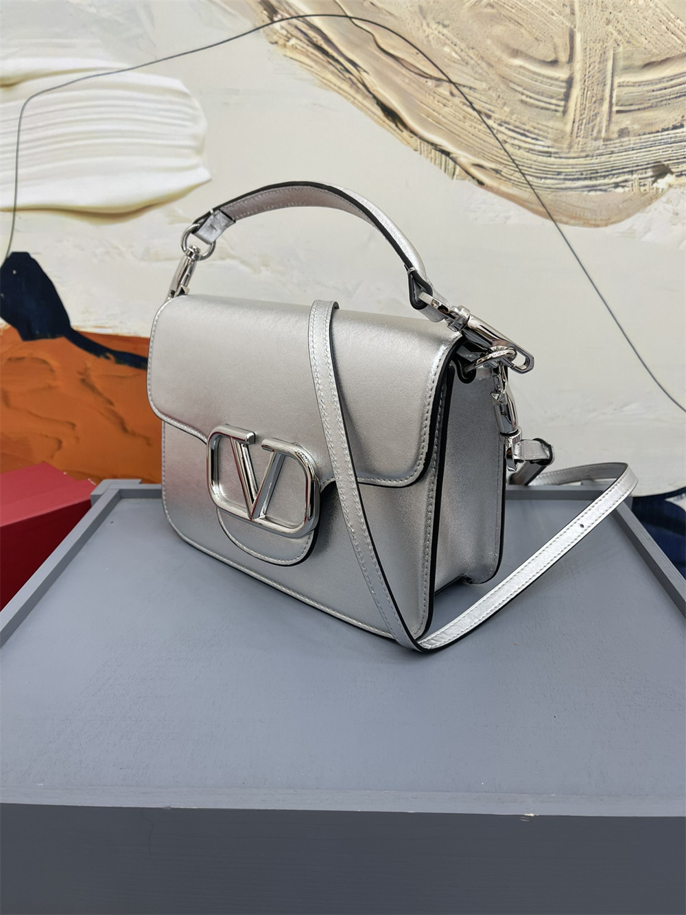 va*t*no GARAVANI LOCÒ CALFSKIN SHOULDER SMALL BAG SILVER 22 x 16  x 7 cm