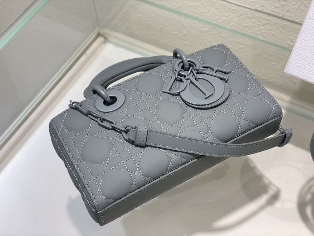 D*0r SMALL LADY D-JOY BAG Ultramatte Grey Cannage Calfskin