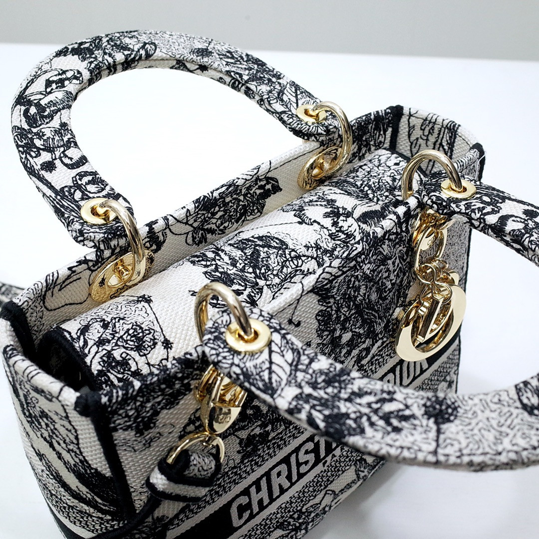 MEDIUM D*0r LADY D-LITE BAG  24 x 20 x 11 cm