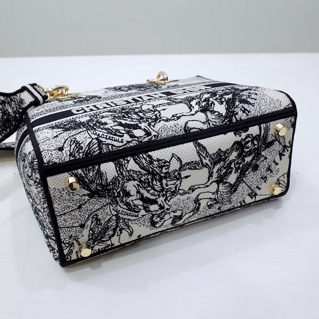 MEDIUM D*0r LADY D-LITE BAG  24 x 20 x 11 cm