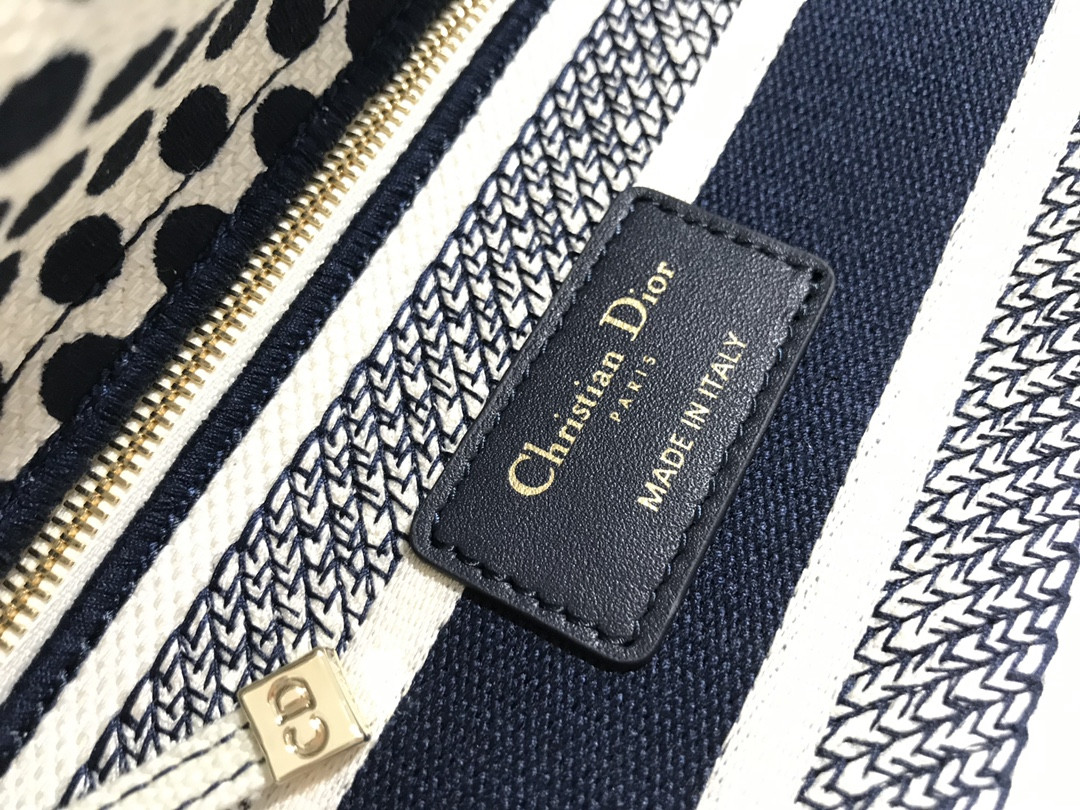 MEDIUM D*0r LADY D-LITE BAG polka dots  24 x 20 x 11 cm