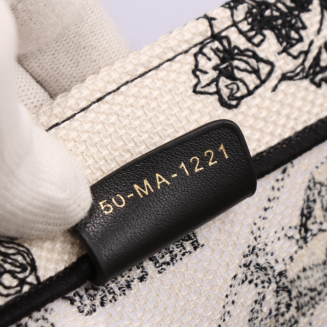 Medium D*0r Book Tote De Jouy Zodiac 14 x 11 x 6.5 inches