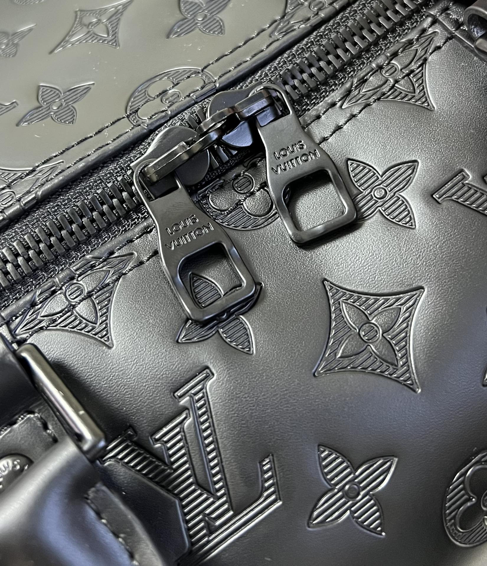 L0*is V*t0n Keepall Bandoulière 50 M44810