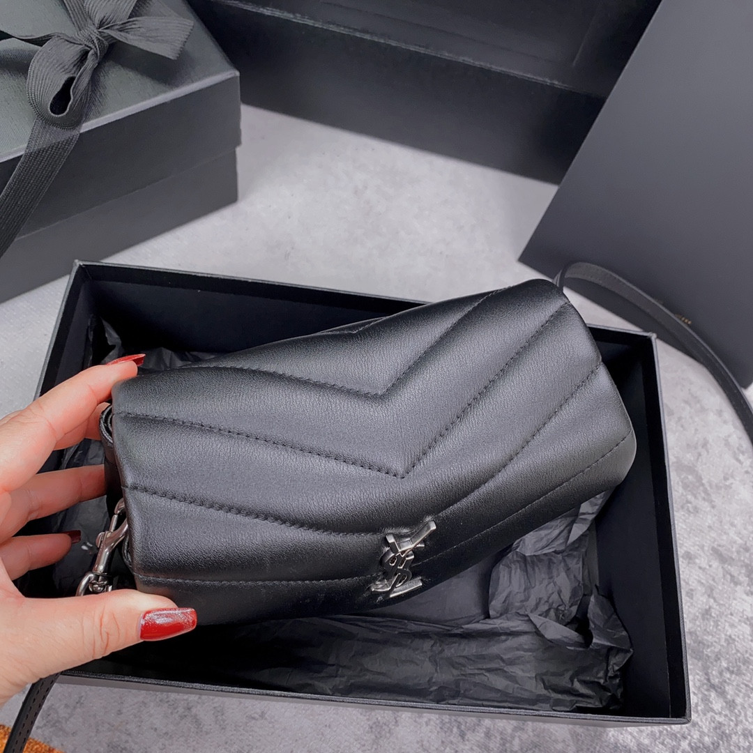 Y*L TOY LOULOU IN QUILTED LEATHER BLACK SILVER 7.9 X 5.5 X 3 INCHES