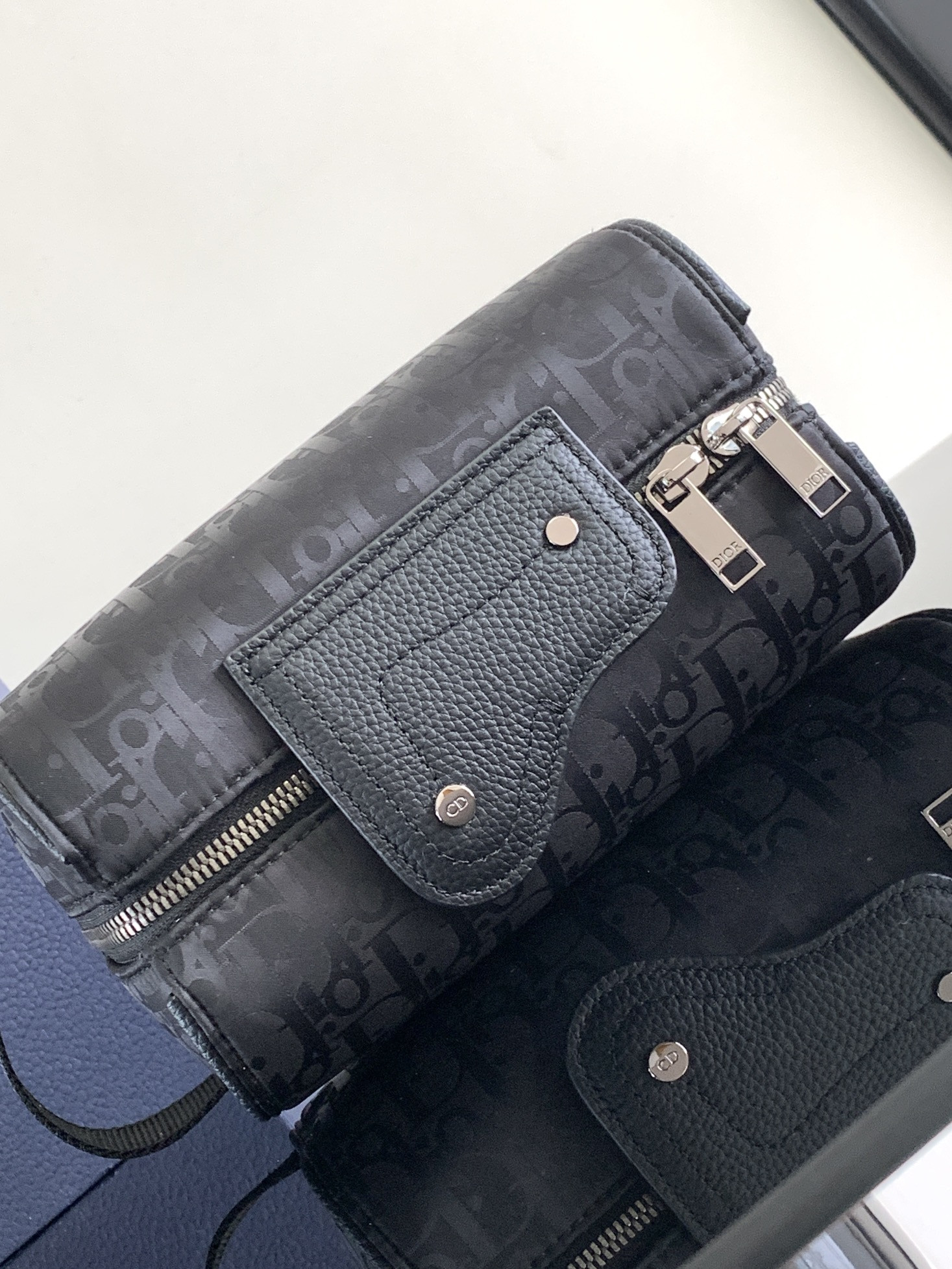 D*0r Lingot Toiletry Bag Black Oblique Mirage Technical Fabric 8.5 x 5 x 4 inches