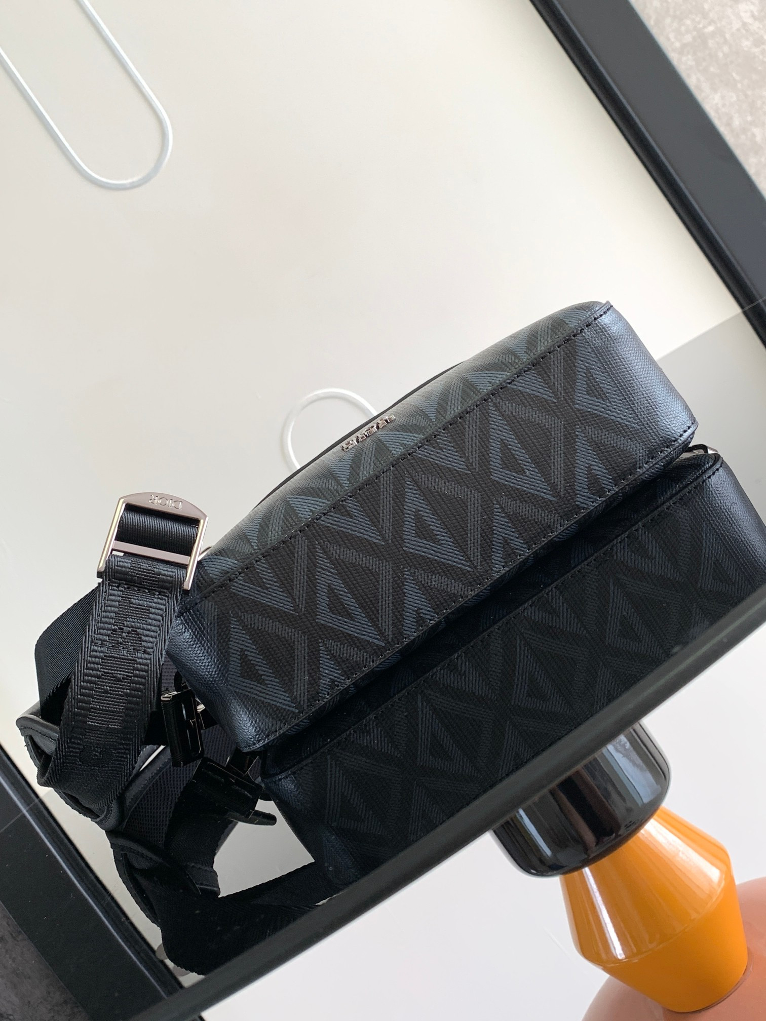 D*0r Safari Bag with Strap Navy 8.5 x 6 x 2.5 inches