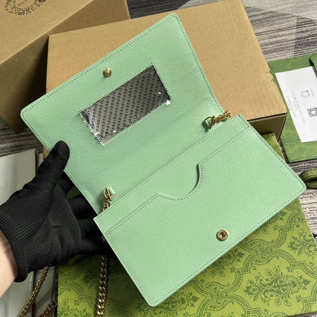 CHAIN WALLET WITH G*u*i SCRIPT GREEN 7.8"W x 5"H x 1.6"D