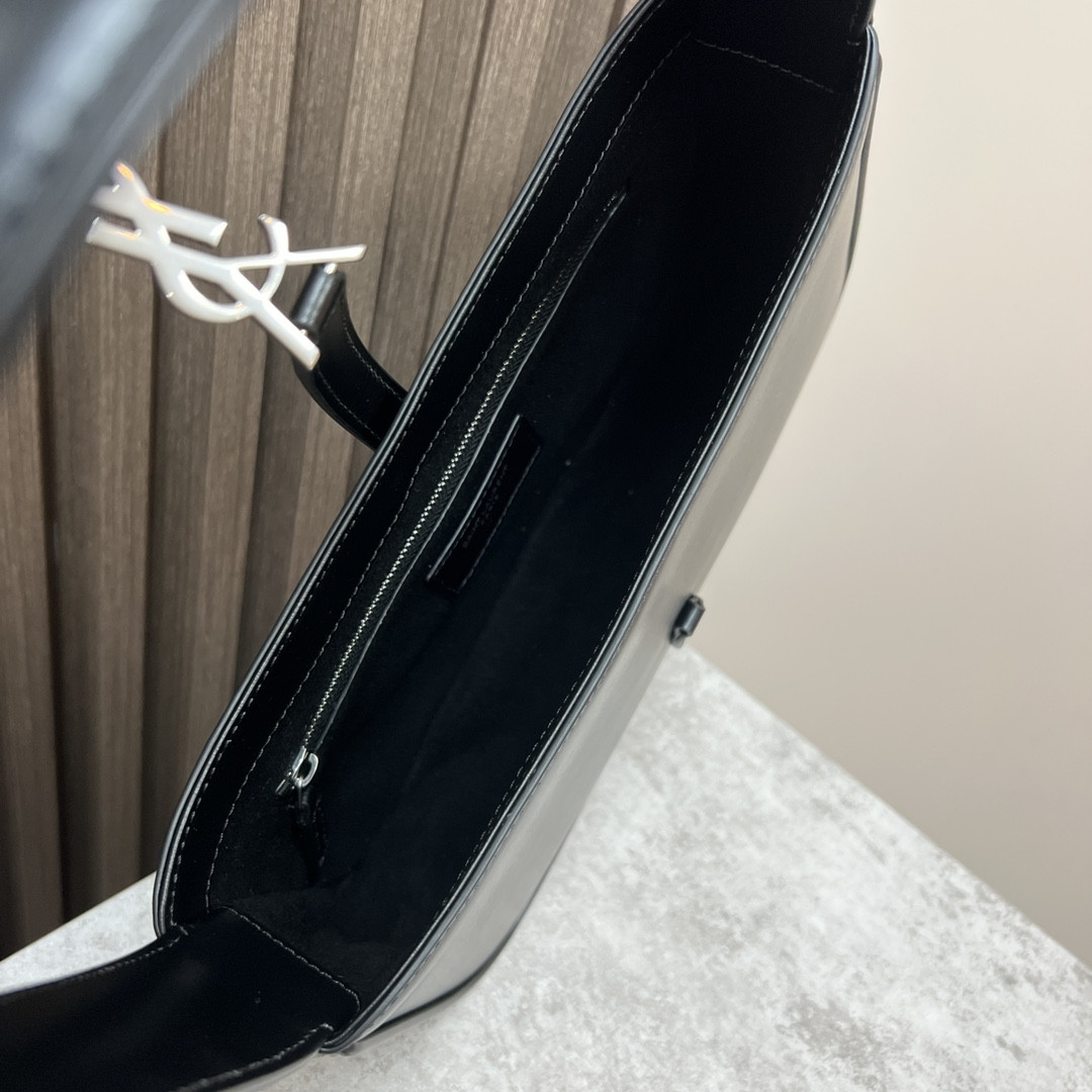 Y*L LE 5 À 7 IN SMOOTH LEATHER NOIR SILVER 9 X 6.3 X 2.5 INCHES