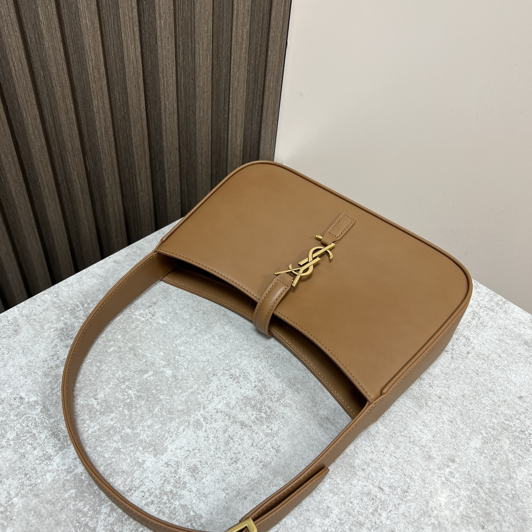 Y*L LE 5 À 7 IN SMOOTH LEATHER COFFEE 9 X 6.3 X 2.5 INCHES