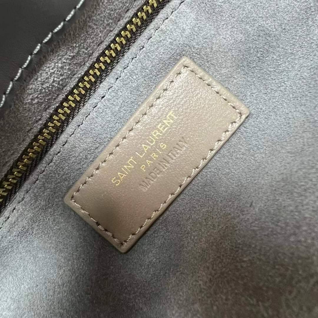 Y*L LE 5 À 7 IN SMOOTH LEATHER GRAY 9 X 6.3 X 2.5 INCHES