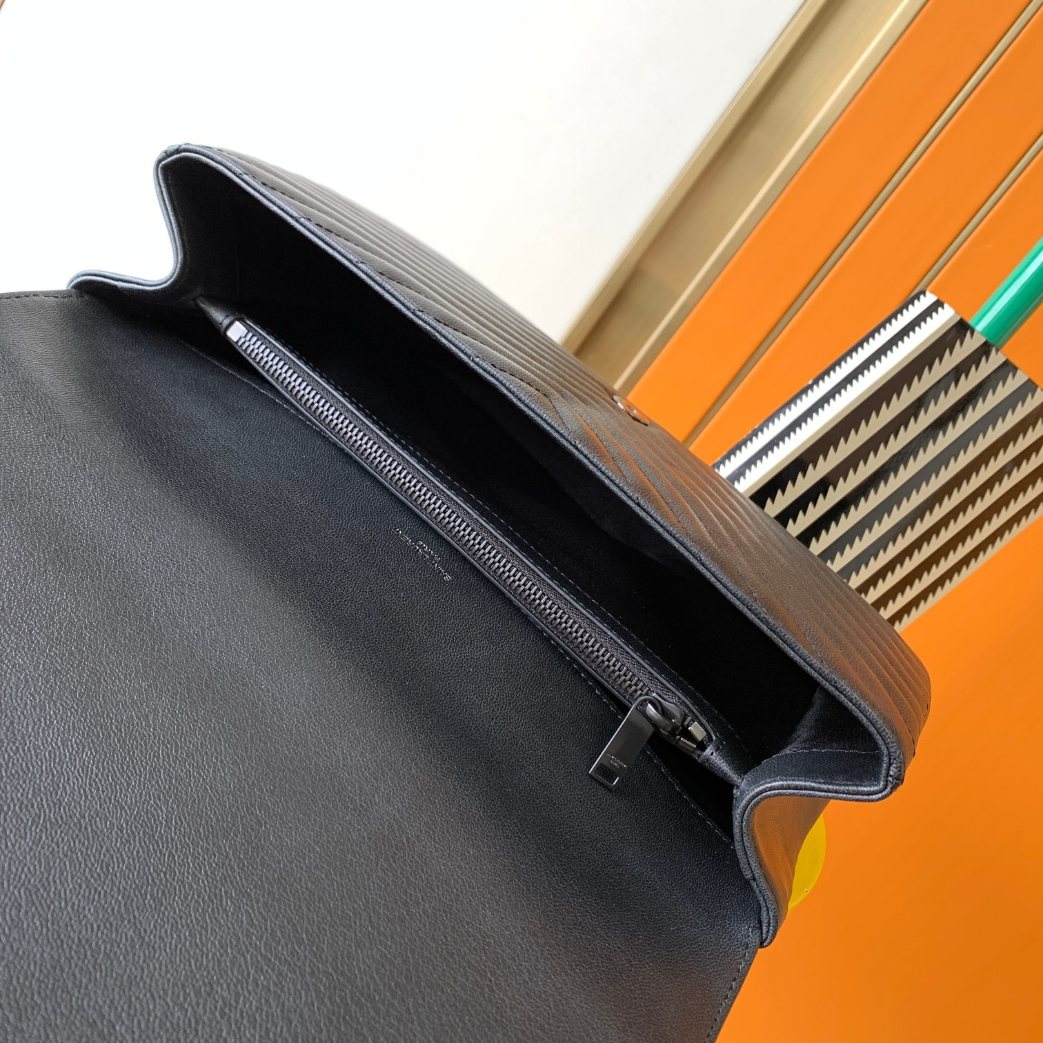 Y*L COLLEGE LARGE IN QUILTED LEATHER BLACK 32X21X8 CM