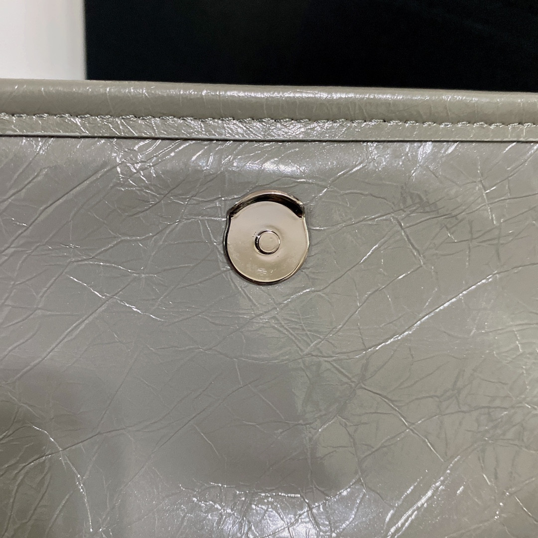 Y*L NIKI BABY IN VINTAGE LEATHER STORM 8.2 X 6 X 2.9 INCHES