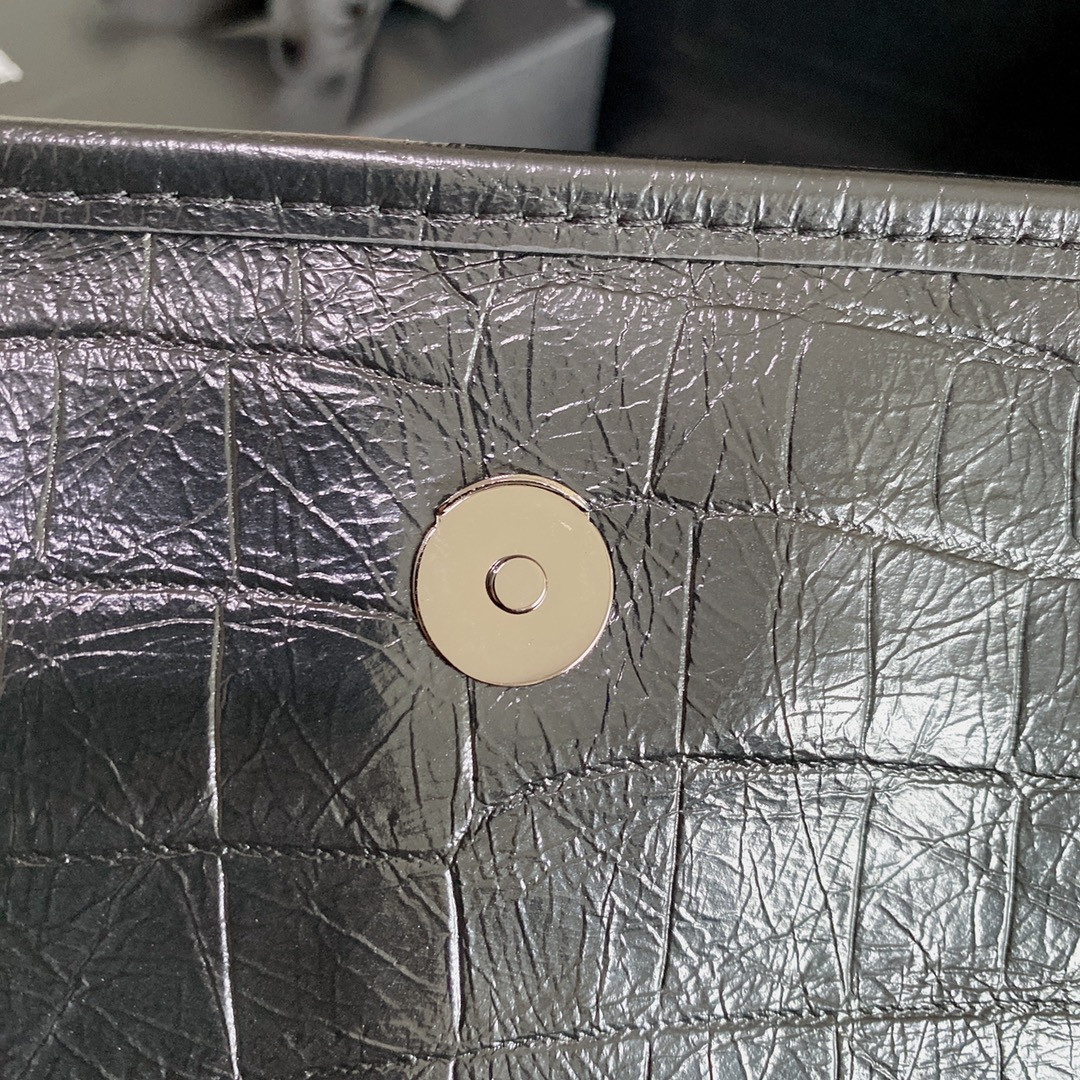 Y*L NIKI MEDIUM IN VINTAGE LEATHER 11 X 7.8 X 3.3 INCHES