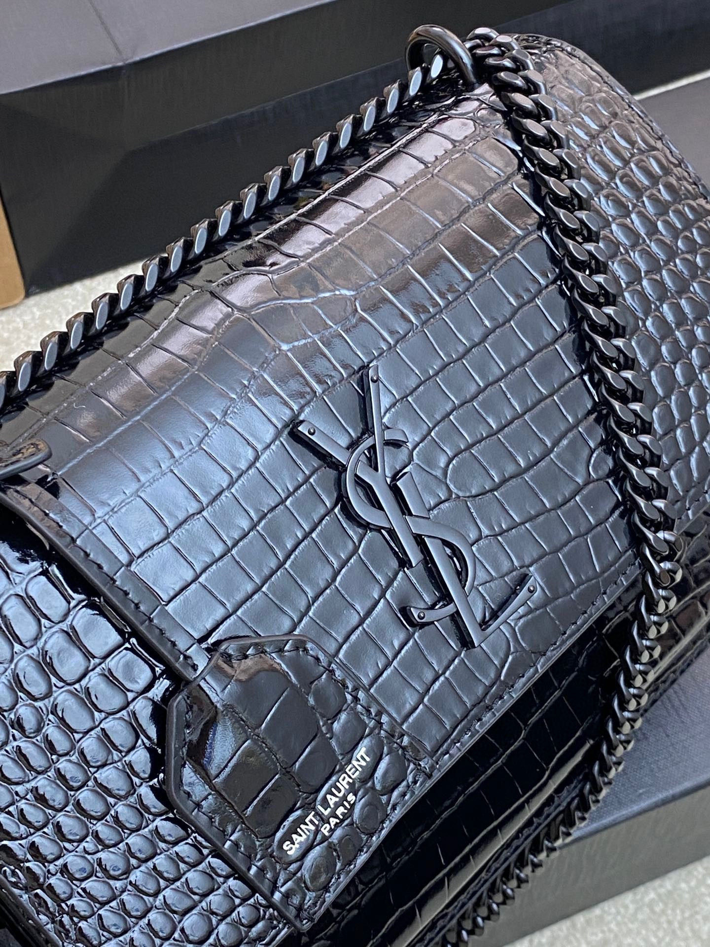Y*L SUNSET MEDIUM IN CROCODILE-EMBOSSED LEATHER NOIR 8 X 6.2 X 2.5 INCHES