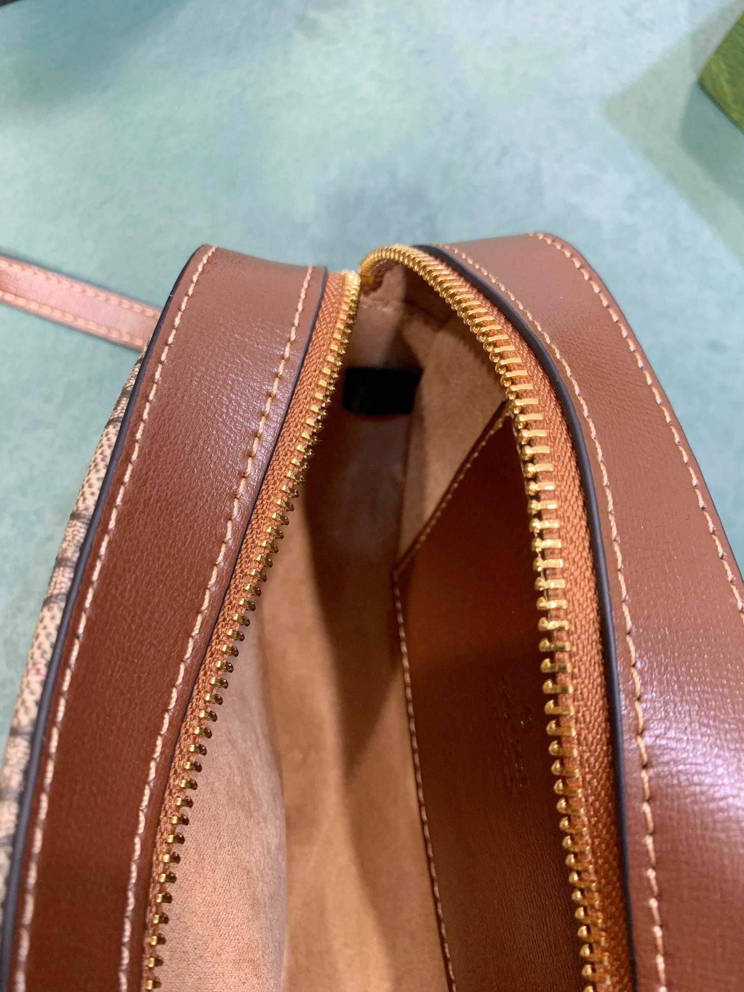 G*u*i HORSEBIT 1955 SMALL SHOULDER BAG Beige and ebony 7.9"W x 5.1"H x 2.4"D