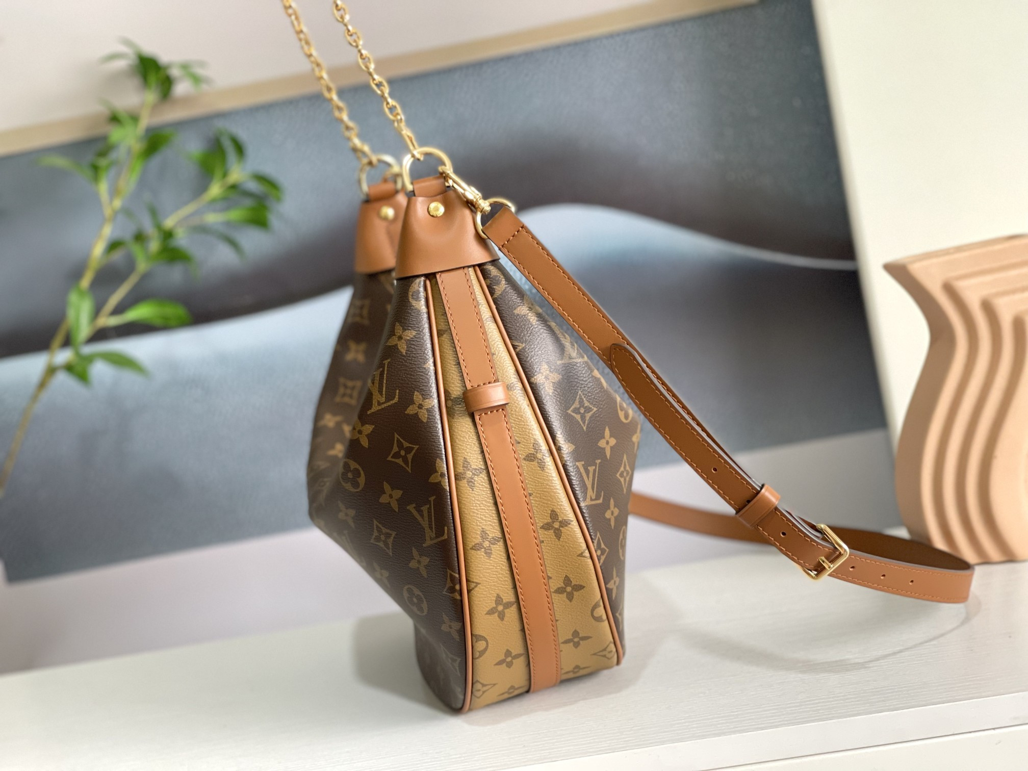 LV M46311 Loop Hobo 15 x 10.2 x 3.9 inches