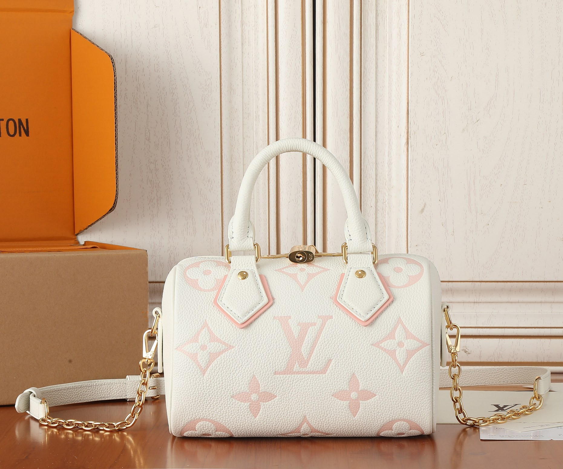 LV Speedy Bandoulière 20 M46875 8.1 x 5.3 x 4.7 inches