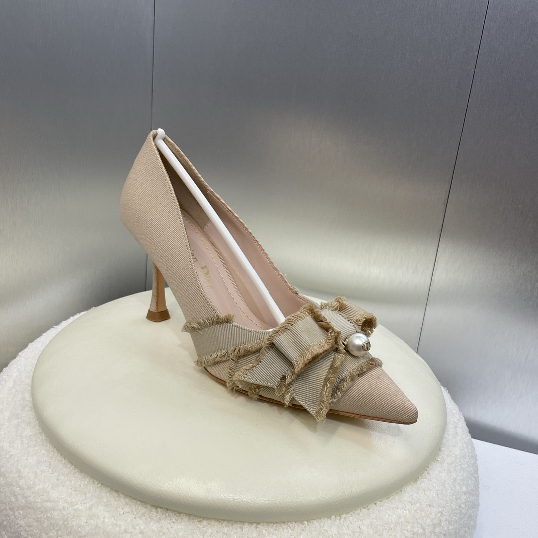 UA D*0r AD*0rable Pump