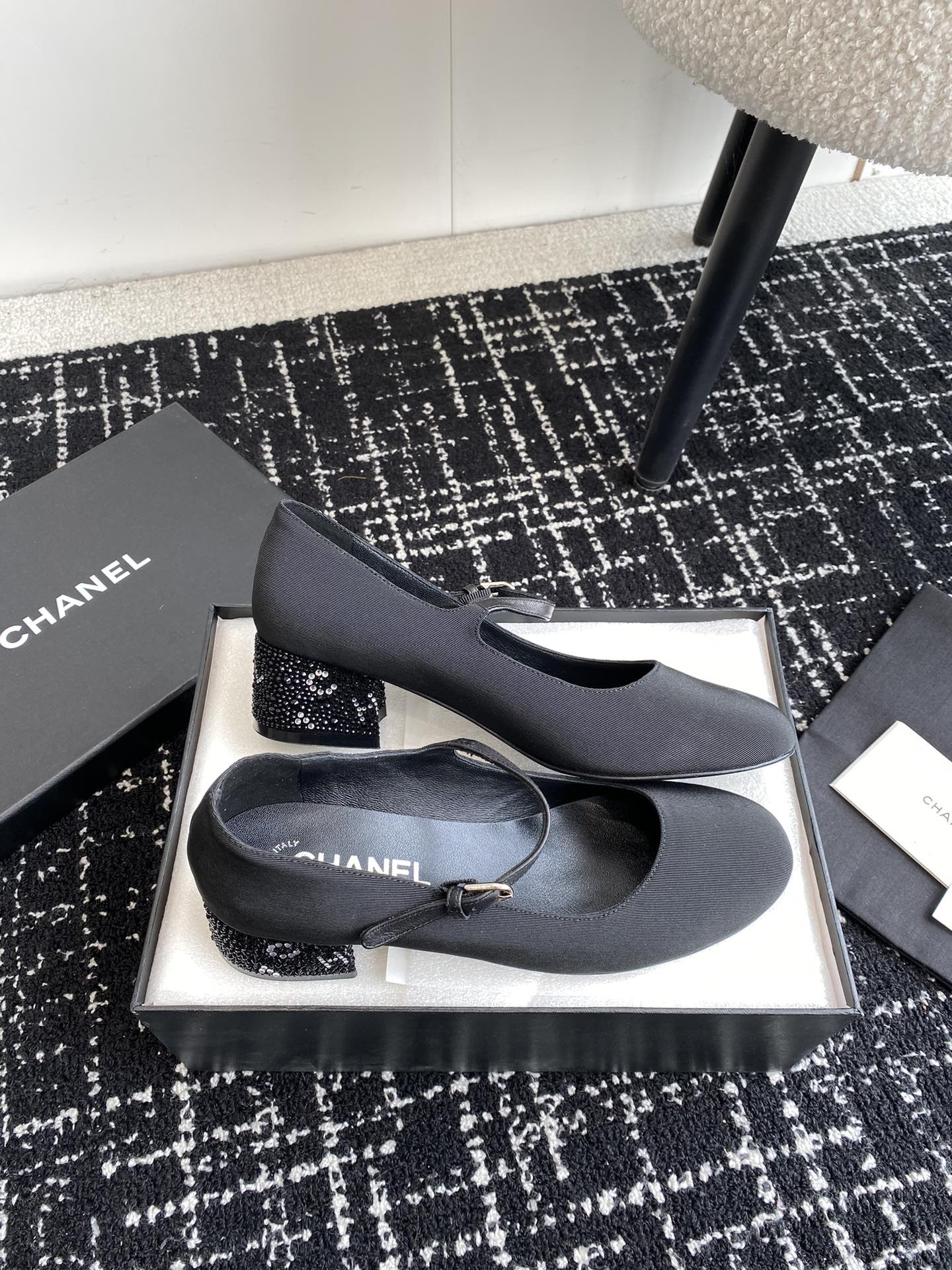 UA Ch*el MARY JANES Grosgrain & Strass