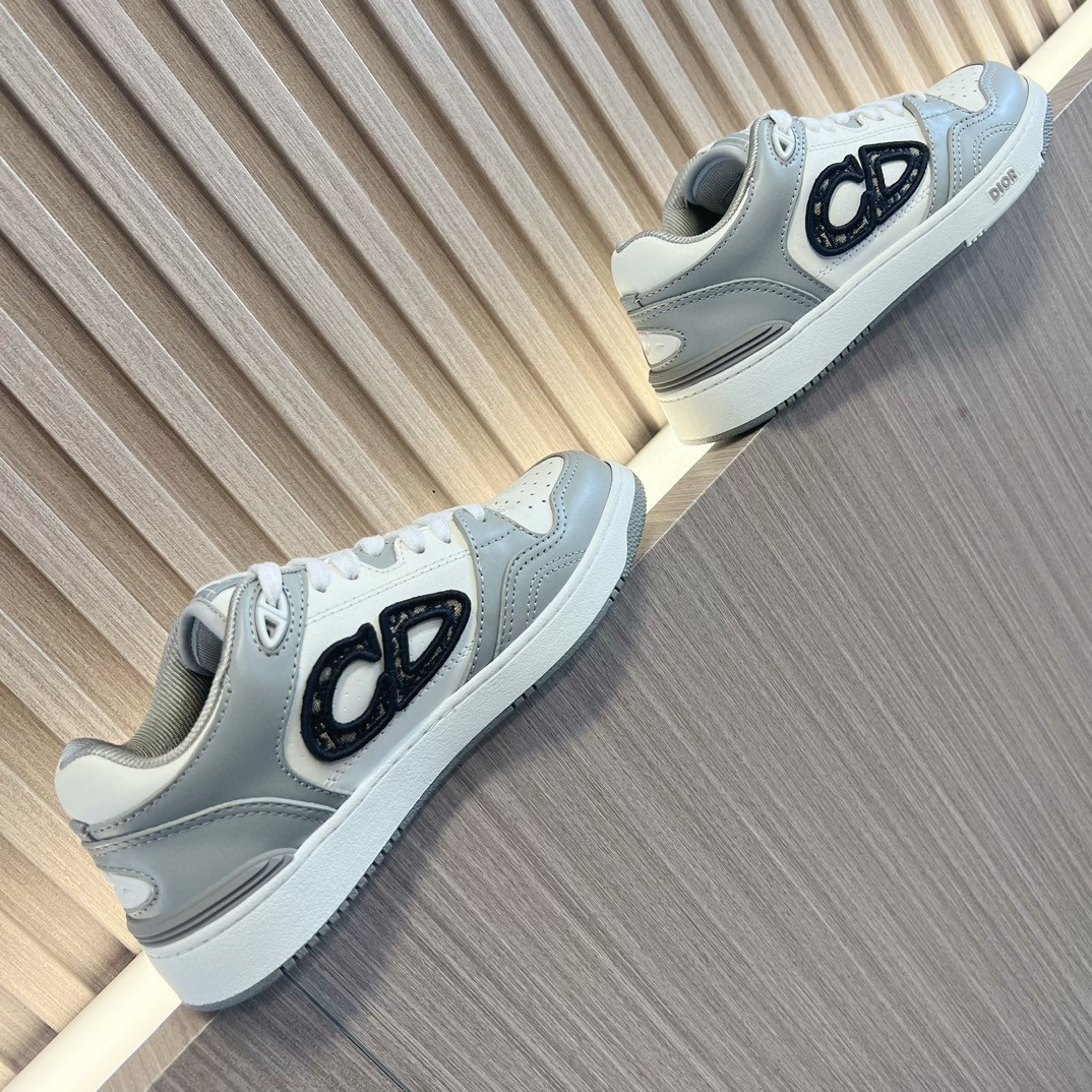 UA D*0r B57 Low-Top Sneaker  Gray and White