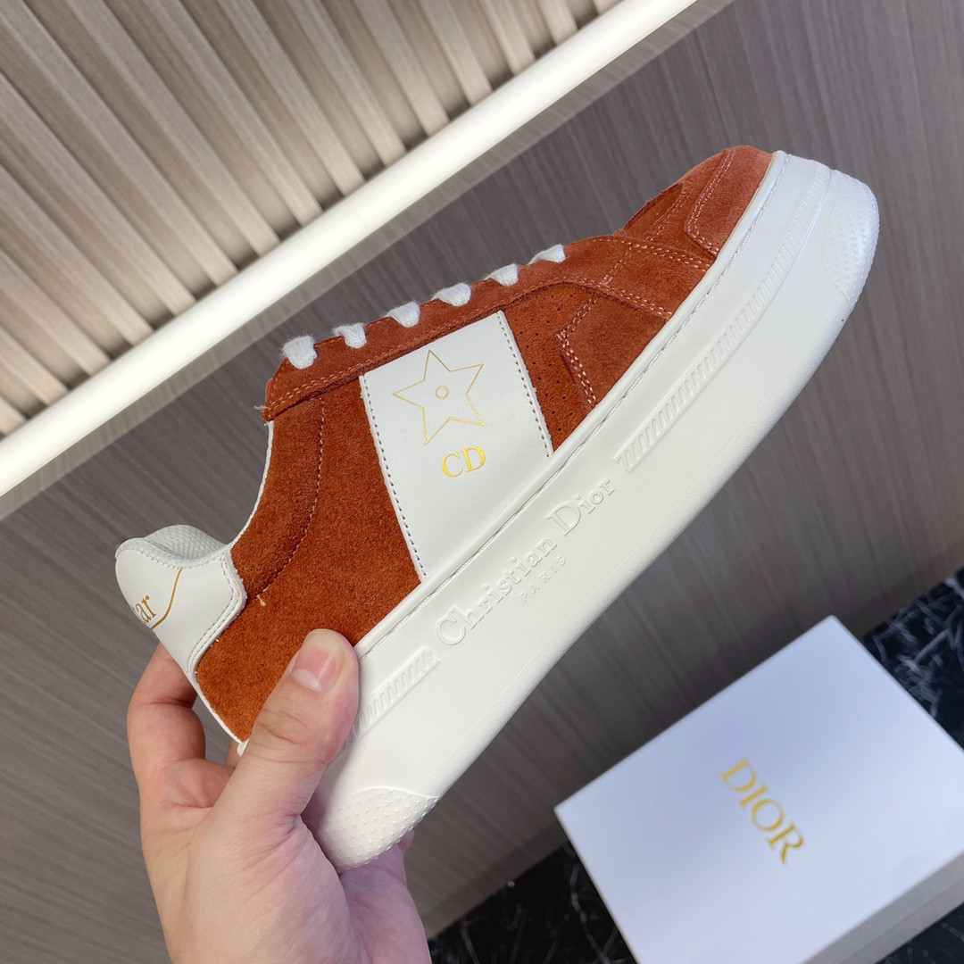 UA D*0r Star Platform Sneaker