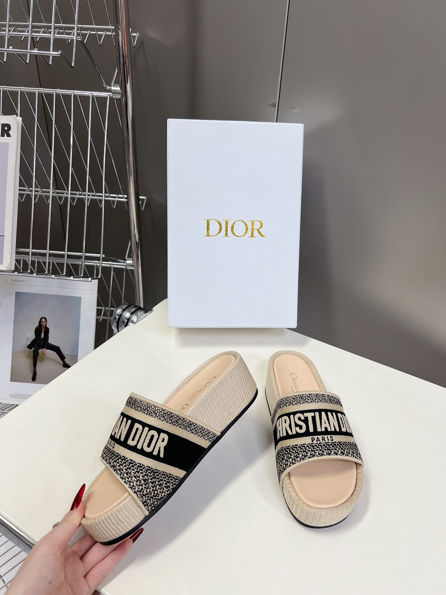 UA D*0r Platform Sandals