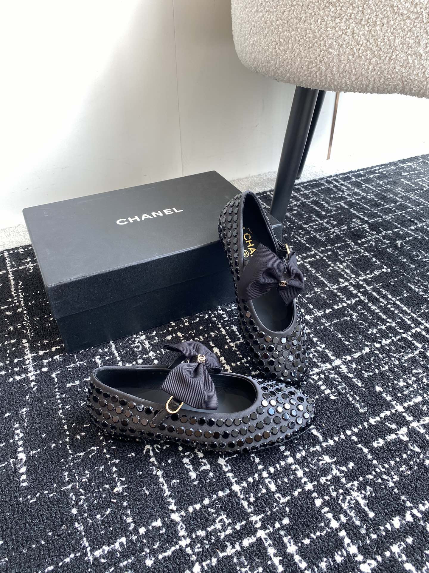 UA Ch*el MARY JANES FLAT