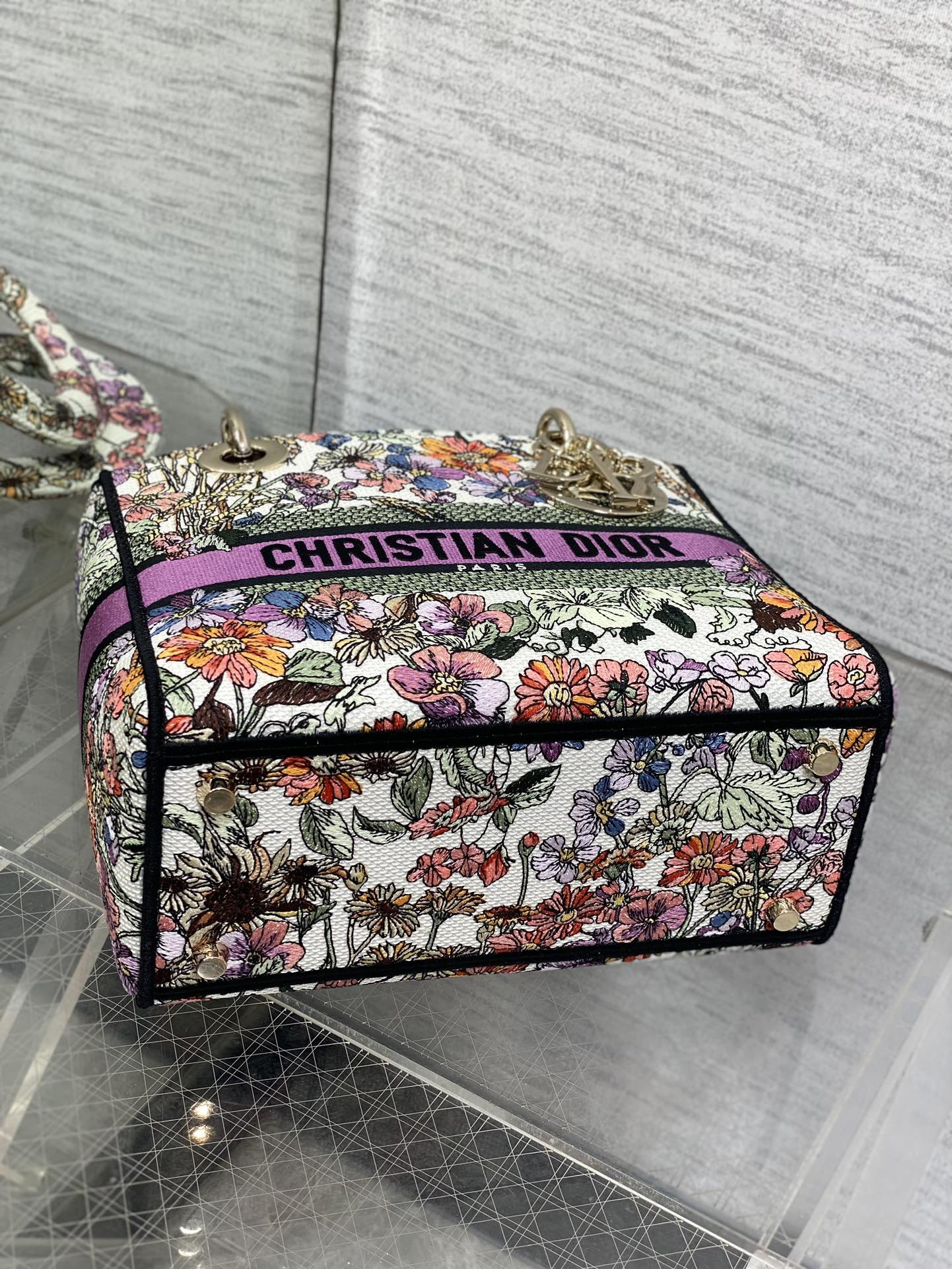 Medium Lady D*0r Bag  White Multicolor D*0r 4 Saisons Été Embroidery 24 x 20 x 12 cm