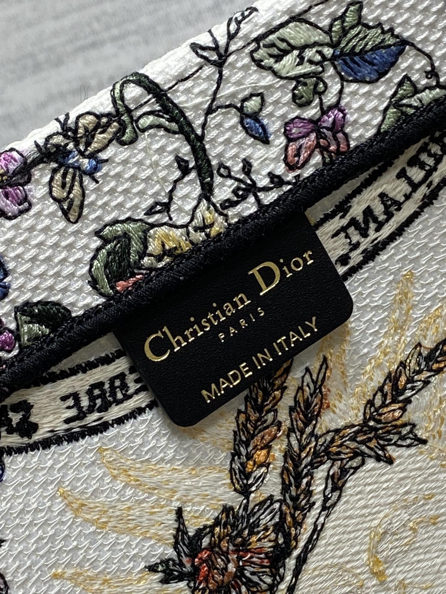 Small D*0r Book Tote  Ecru Multicolor D*0r 4 Saisons Été Soleil Embroidery 26x8x22cm