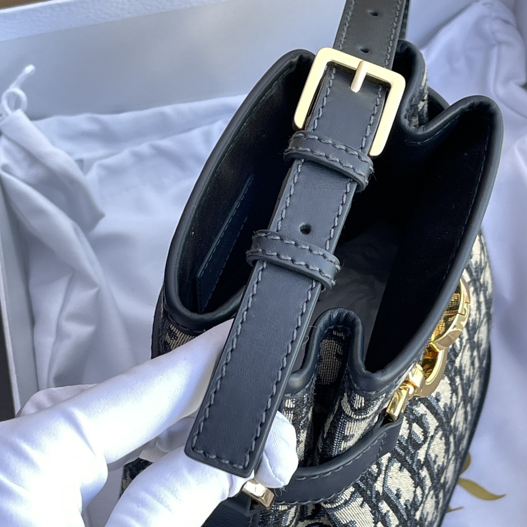 D*0r  Amber Oblique 24.5×25×11cm