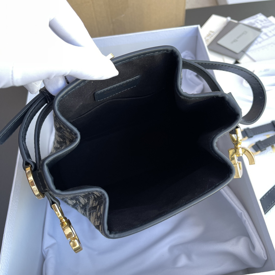 D*0r  Amber Oblique 24.5×25×11cm