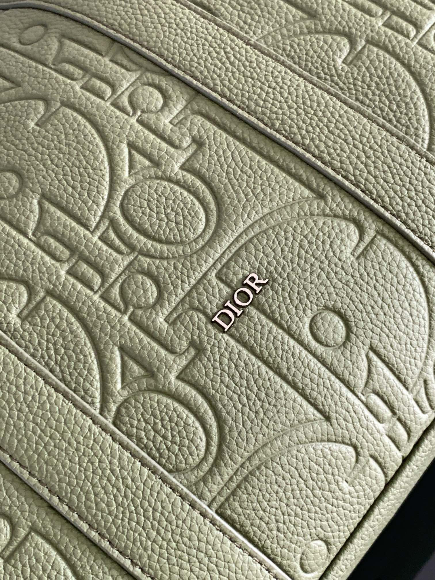 D*0r Weekender 40 Khaki D*0r Gravity Leather and Khaki Grained Calfskin 57.5 x 34.5 x 22 cm