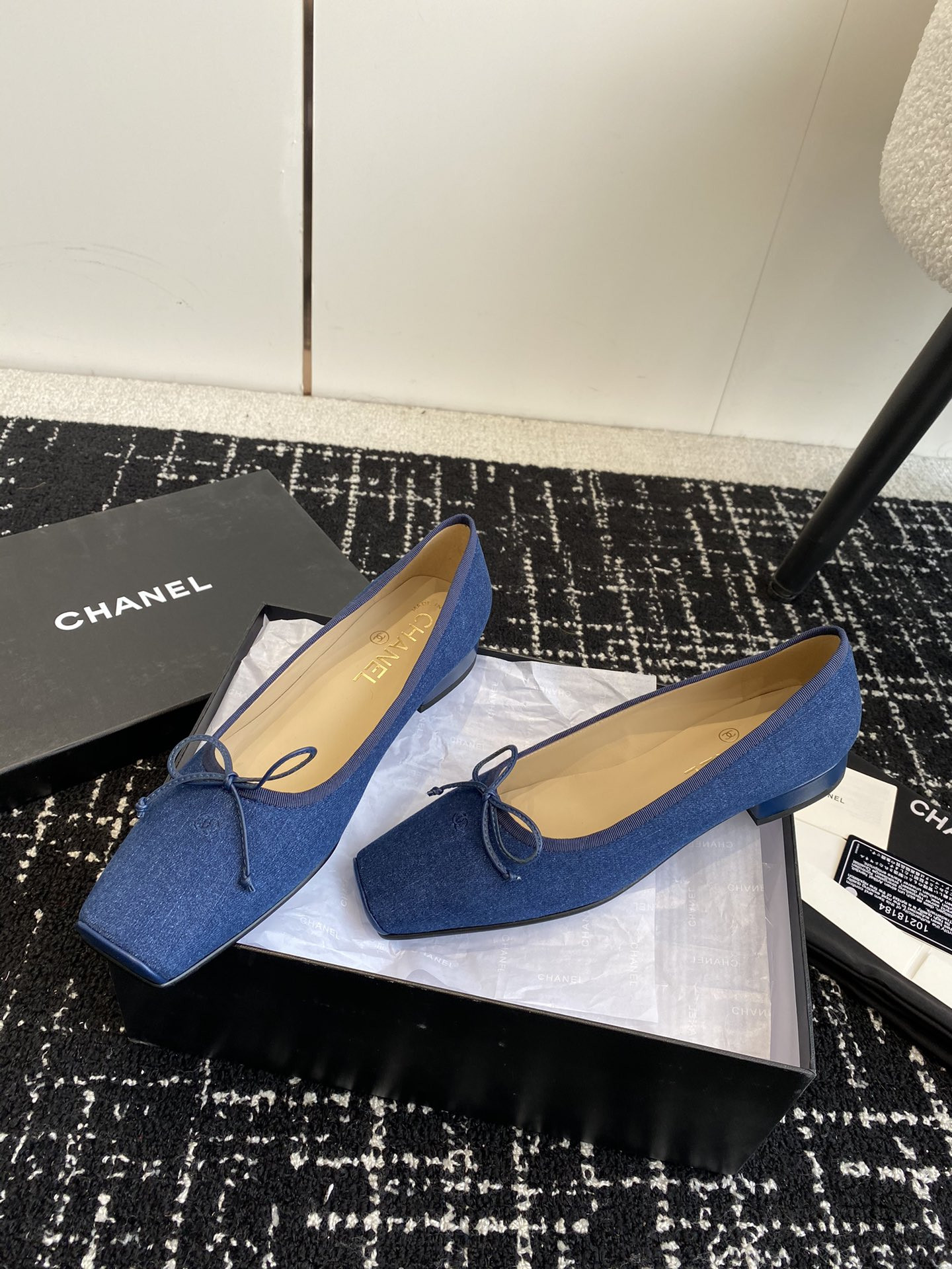 UA Ch*el VINTAGE BALLET FLATS