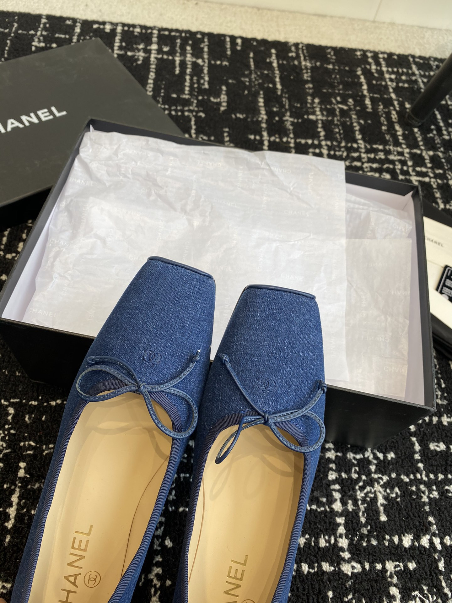 UA Ch*el VINTAGE BALLET FLATS