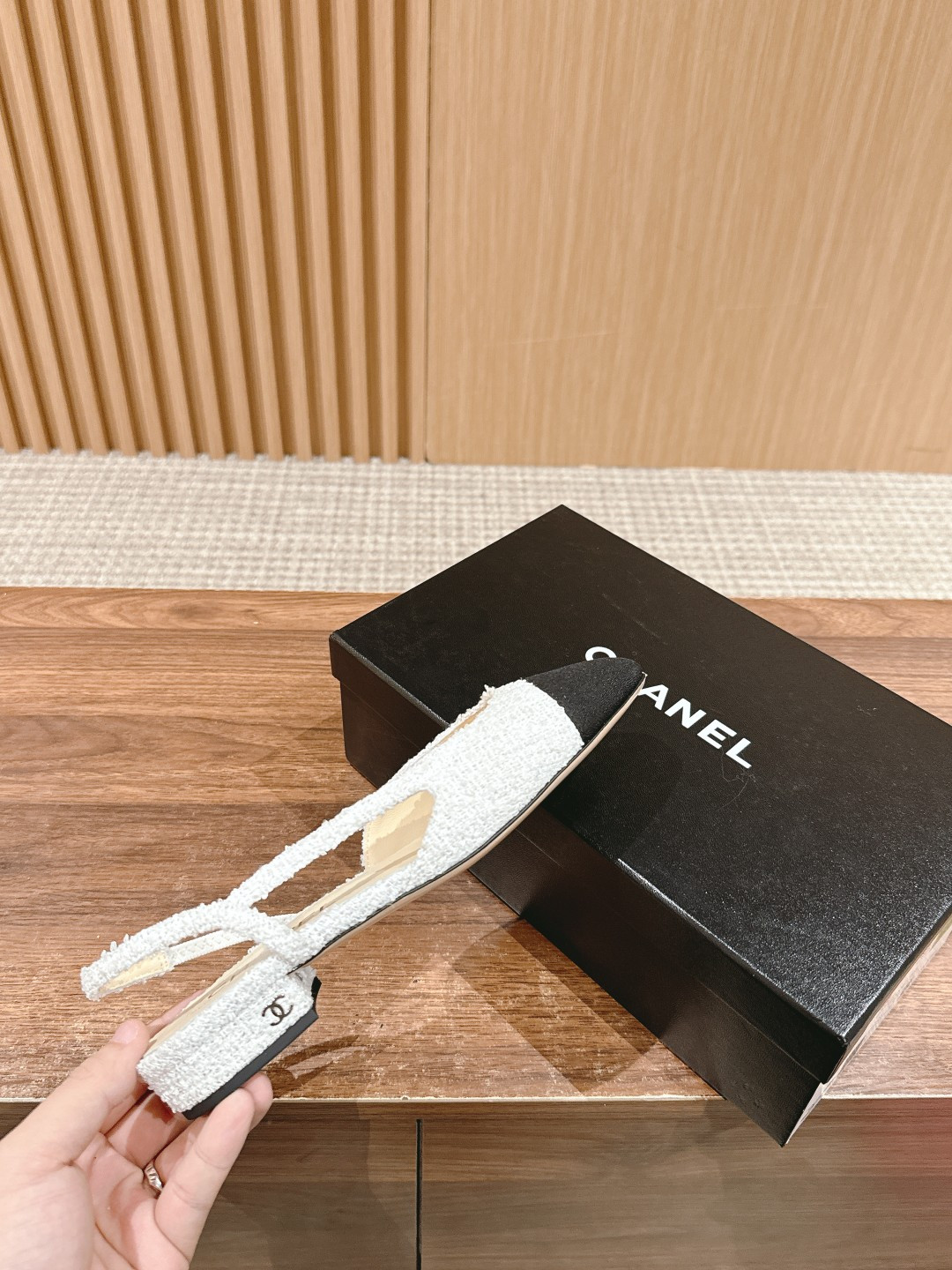 UA Ch*el SLINGBACKS FLAT