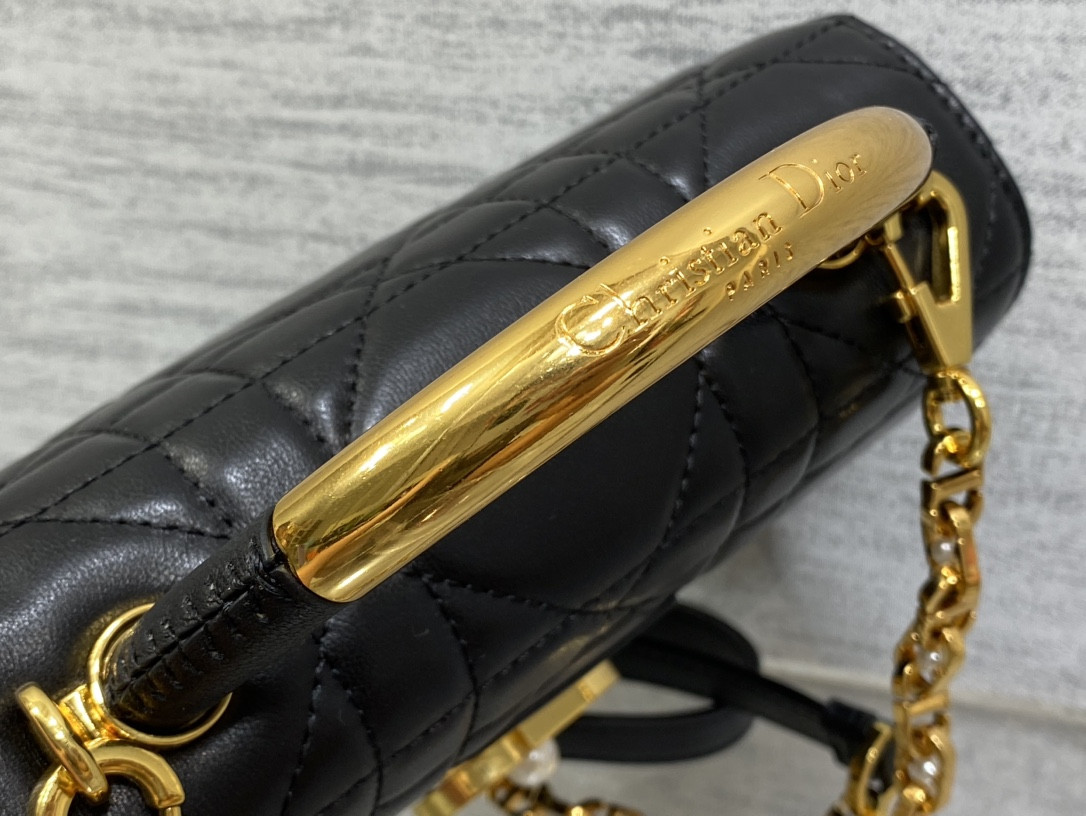 D*0r Small D*0r Ange Bag Black Macrocannage Calfskin 20 x 12 x 5 cm