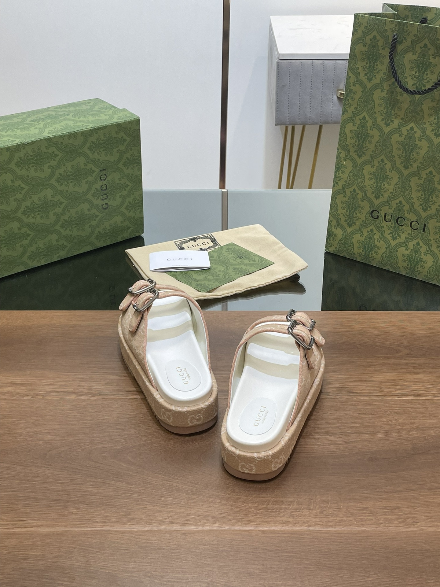 UA G*u*i SANDAL WITH DOUBLE G