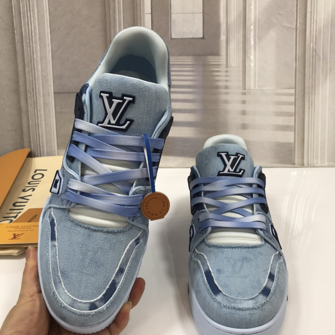 UA LV Trainer Sneaker