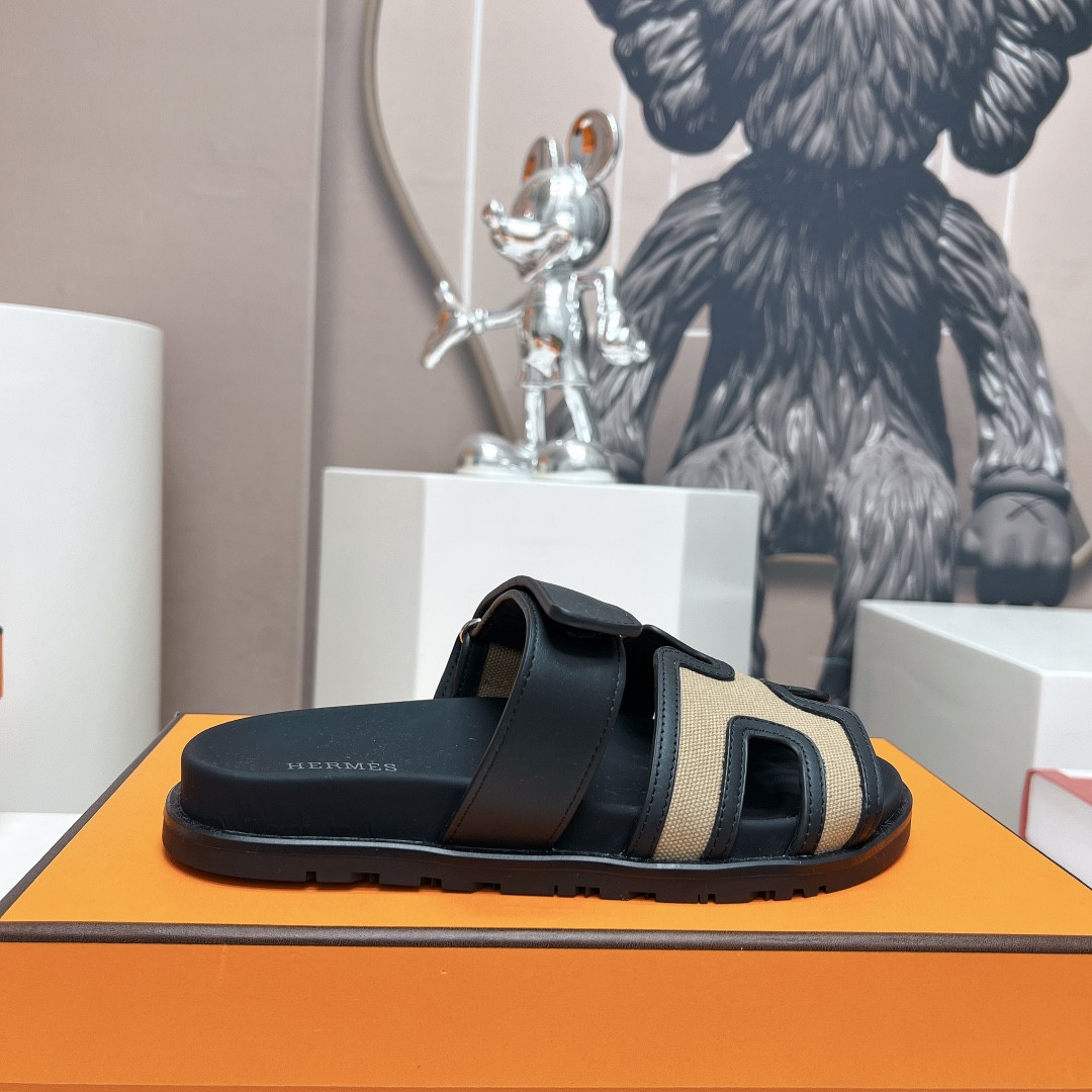 UA Hermès Chypre sandal