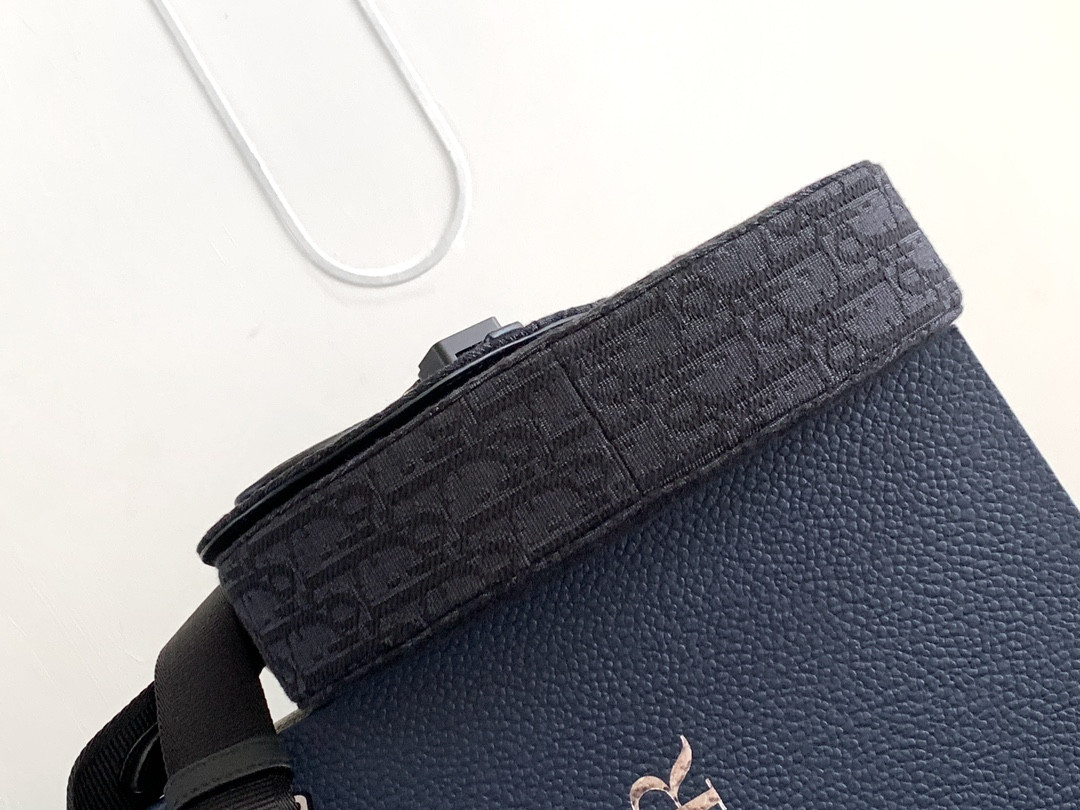 D*0r Saddle Messenger Bag 24 x 16.5 x 5.5 cm