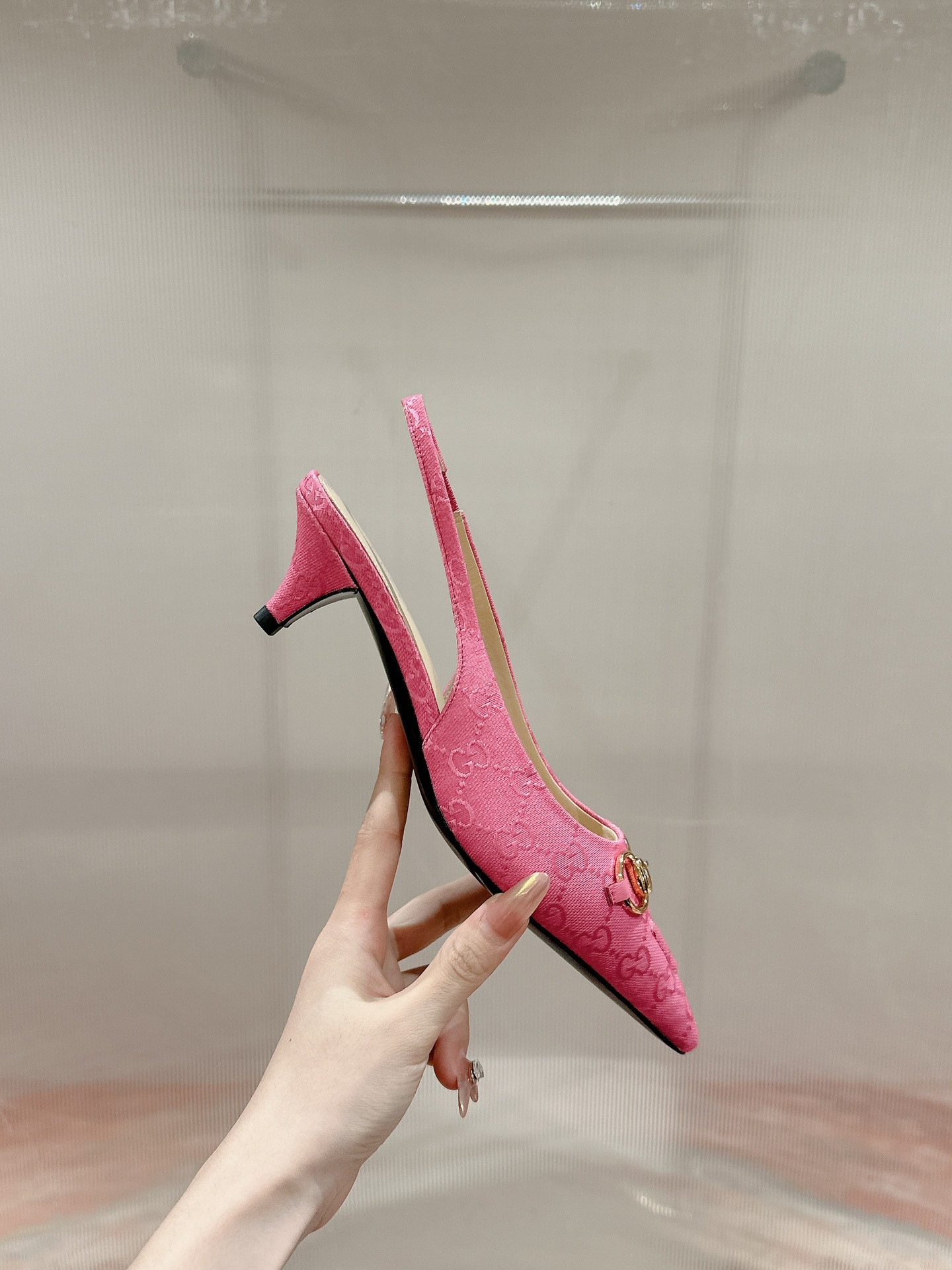 UA G*u*i HORSEBIT SLINGBACK PUMP LOW HEEL