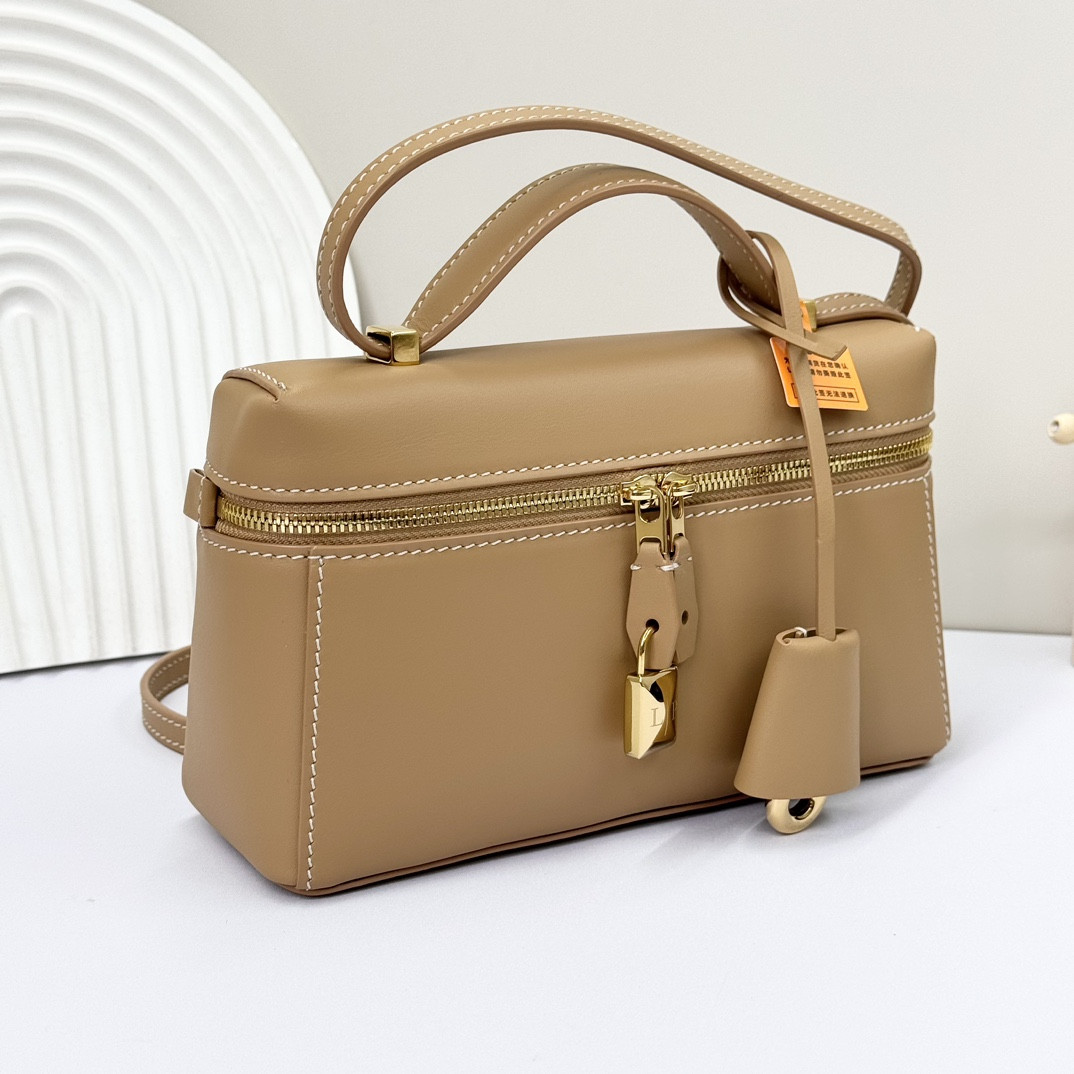 L**o p*ana Extra Pocket L19 11 x 19 x 6.5 cm