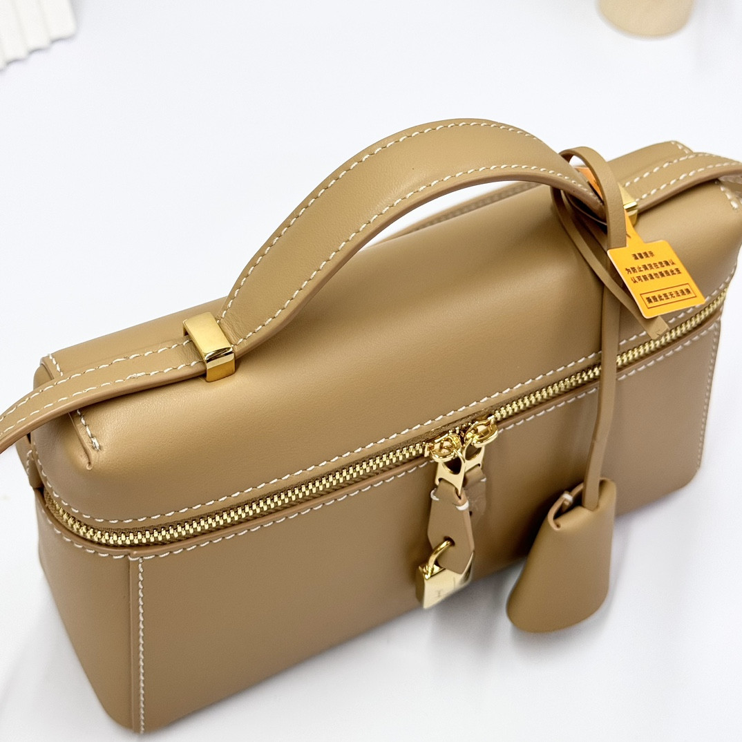 L**o p*ana Extra Pocket L19 11 x 19 x 6.5 cm