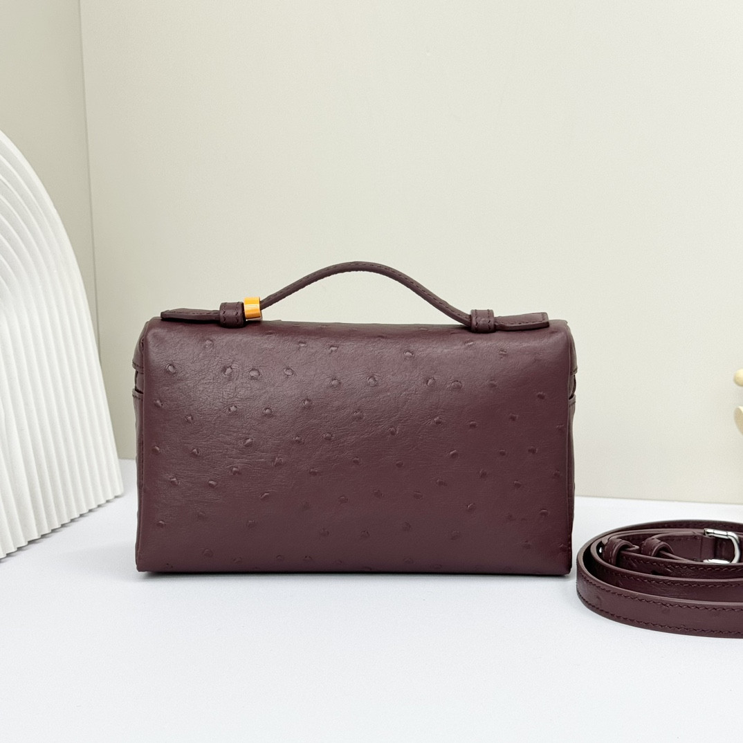 L**o p*ana Extra Pocket L19 Ostrich-grained Leather 11 x 19 x 6.5 cm